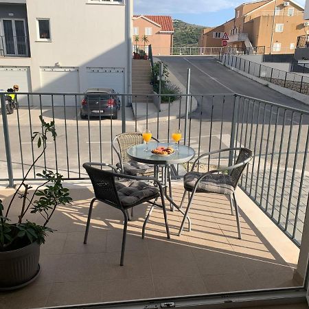 Zig-Zag Apartment มลินี ภายนอก รูปภาพ