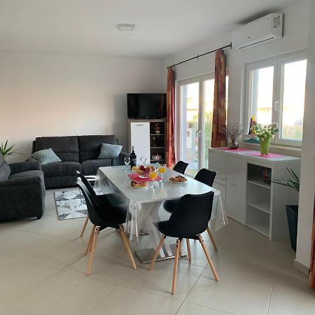 Zig-Zag Apartment มลินี ภายนอก รูปภาพ